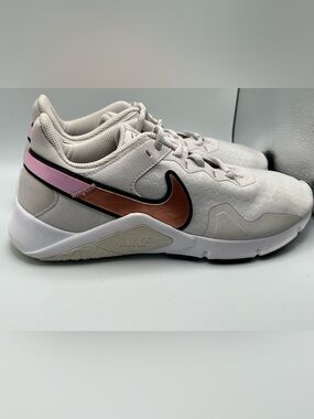 Nike Legend Essential 2 Women’s Training Shoes Size 8 Gray Copper Lightweight